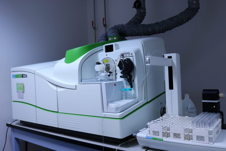 ICP analysis laboratory for the pharmaceutical industry