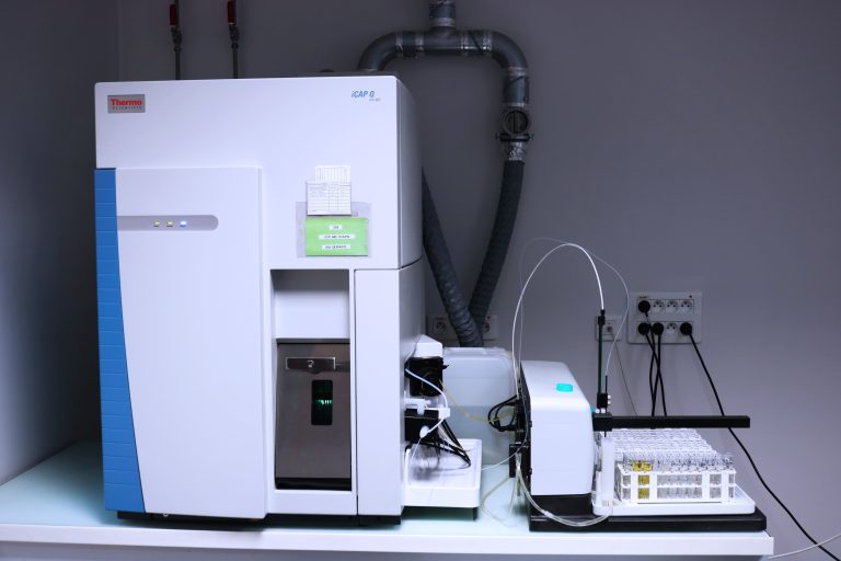 ICP-MS analysis laboratory